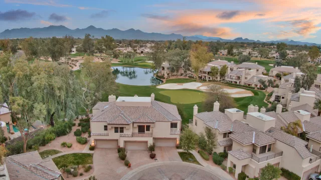 MLS: 6048747 Condo For Sale