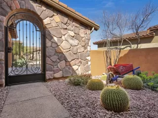 Photo #3: 6048778 Listing 