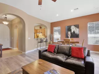 Photo #4: 6048778 Listing 