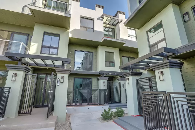 MLS: 6048976 Condo For Sale