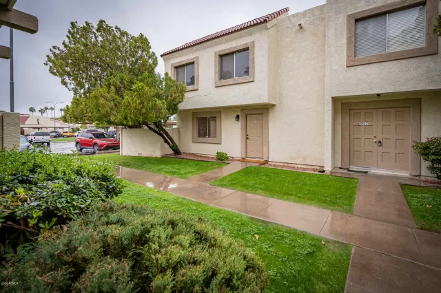 MLS: 6049258 Condo For Sale