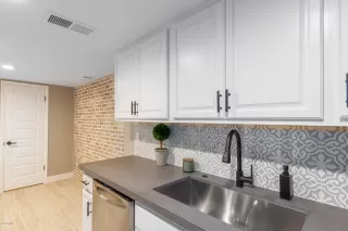 Photo #1: 6049258 Listing