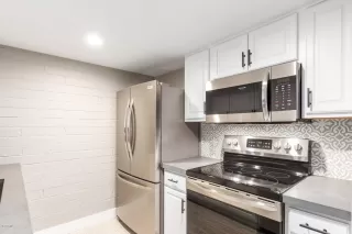 Photo #2: 6049258 Listing