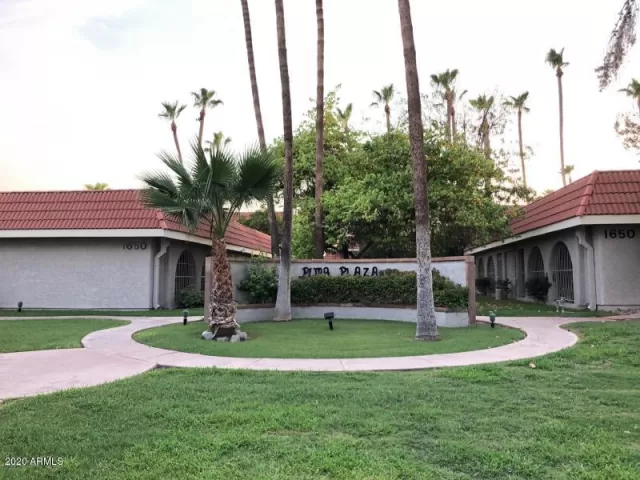 MLS: 6049509 Condo For Sale