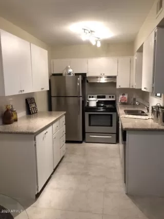 Photo #6: 6049509 Listing