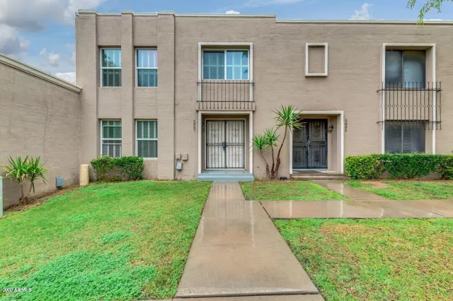 MLS: 6049511 Condo For Sale