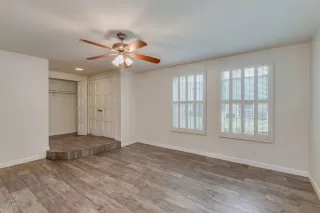 Photo #5: 6049511 Listing