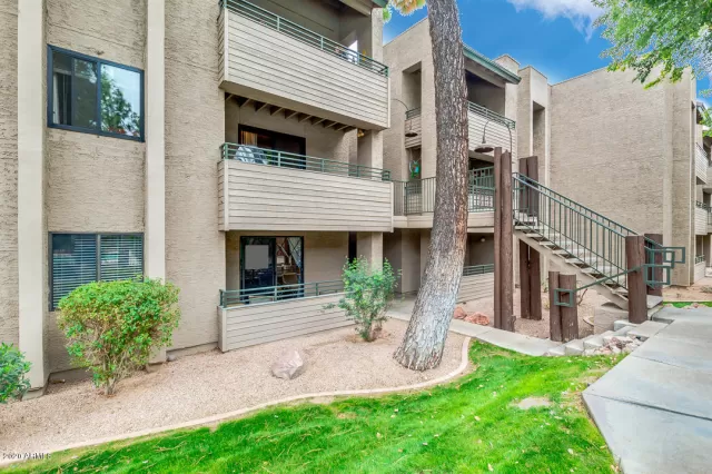 MLS: 6049667 Condo For Sale