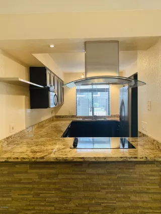 Photo #5: 6049671 Listing
