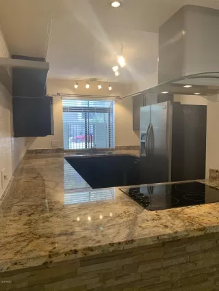 Photo #6: 6049671 Listing