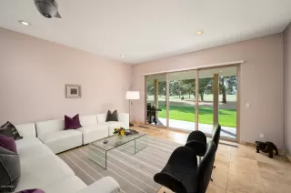 Photo #5: 6049803 Listing