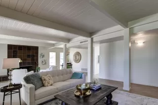 Photo #6: 6050317 Listing