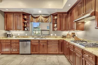 Photo #4: 6051072 Listing
