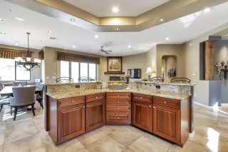 Photo #5: 6051072 Listing