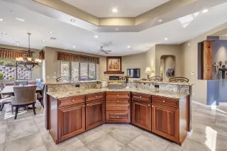 Photo #6: 6051072 Listing
