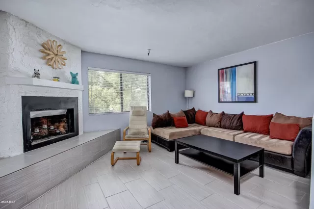 MLS: 6051488 Condo For Sale