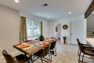 Photo #6: 6051558 Listing