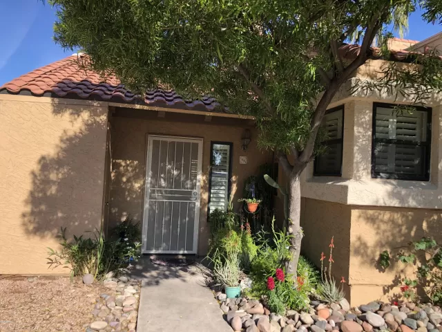 MLS: 6051667 Condo For Sale