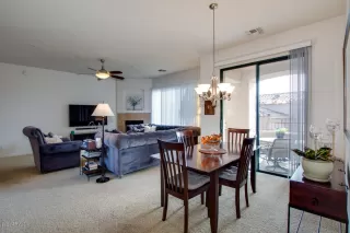 Photo #5: 6051832 Listing