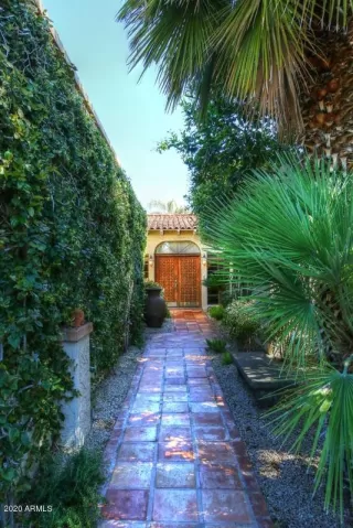 Photo #4: 6051864 Listing