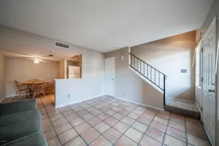 Photo #5: 6051940 Listing 