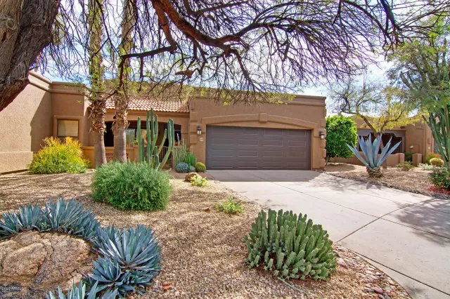 MLS: 6052478 Condo For Sale