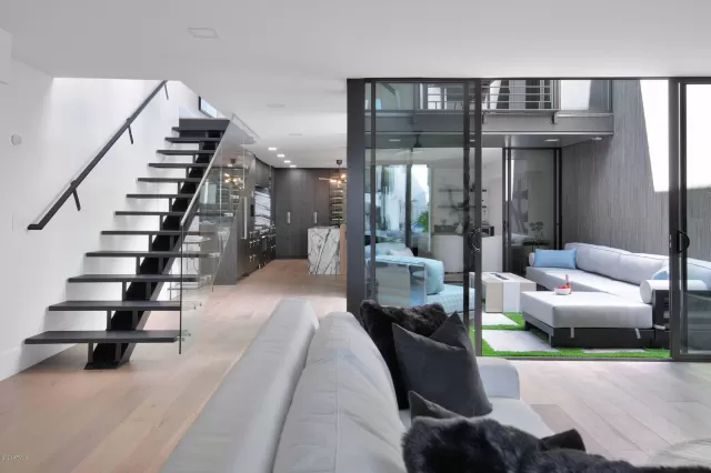 MLS: 6052548 Condo For Sale