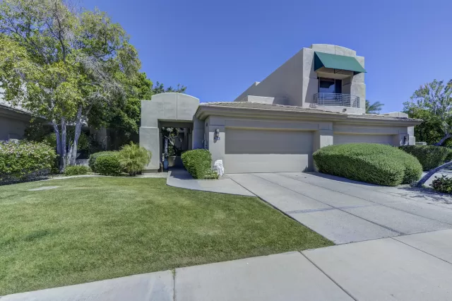 MLS: 6052574 Condo For Sale