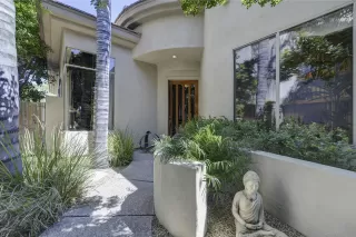 Photo #3: 6052574 Listing