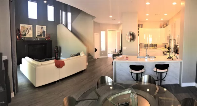 MLS: 6052595 Condo For Sale