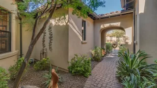 Photo #4: 6052720 Listing