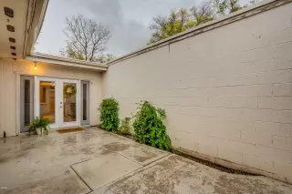 Photo #2: 6052727 Listing