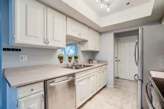 Photo #4: 6052727 Listing