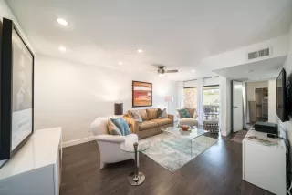 Photo #1: 6053258 Listing 