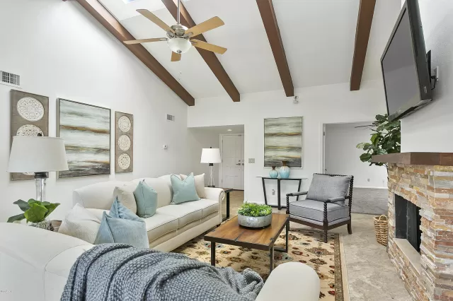 MLS: 6053284 Condo For Sale