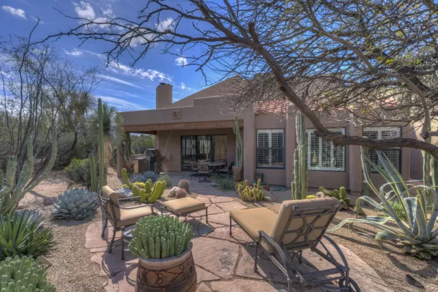 MLS: 6053491 Condo For Sale