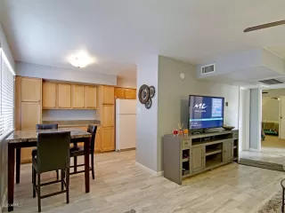 Photo #4: 6053508 Listing