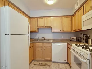 Photo #6: 6053508 Listing