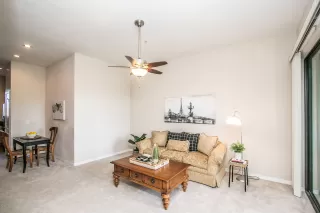 Photo #6: 6053591 Listing