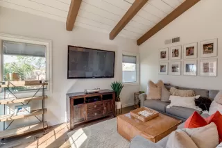 Photo #3: 6053620 Listing 