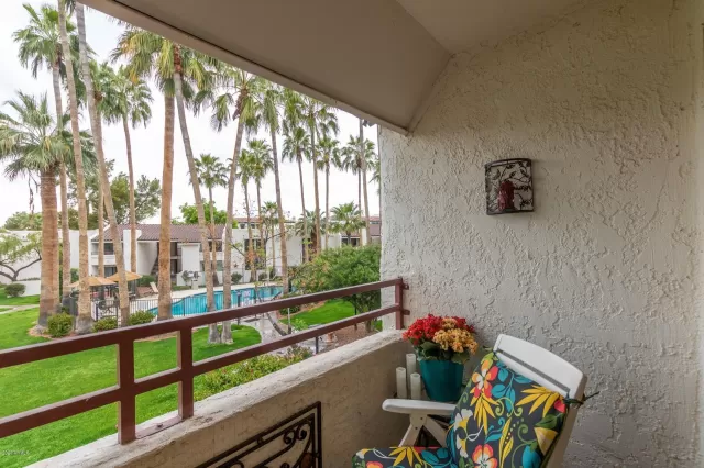 MLS: 6053700 Condo For Sale