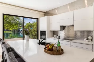 Photo #5: 6053964 Listing