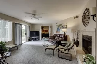 Photo #4: 6054699 Listing