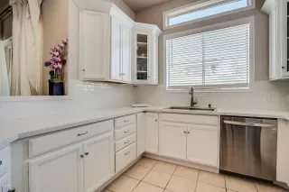 Photo #3: 6054906 Listing