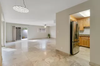 Photo #6: 6054998 Listing