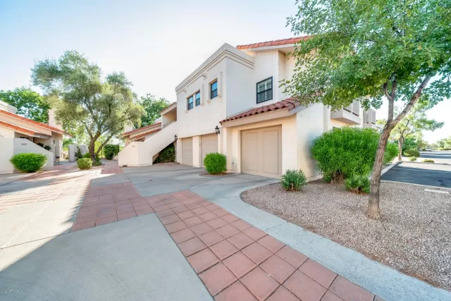 MLS: 6055040 Condo For Sale