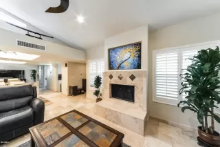 Photo #5: 6055040 Listing