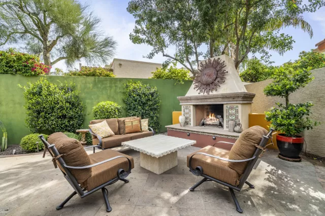 MLS: 6055161 Condo For Sale