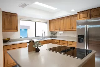 Photo #2: 6055463 Listing 