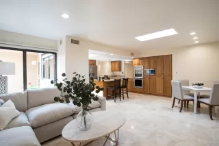 Photo #6: 6055463 Listing 